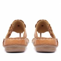 Pavers Leather Floral Toe-Post Sandals - CAY33001 / 319 988