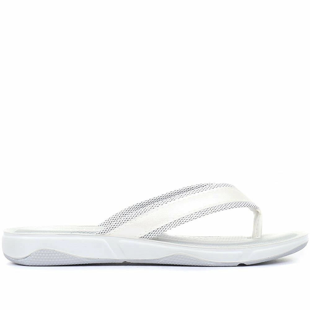 Pavers Toe Post Sandals - INB33009 / 319 760 8 Pavers Toe Post Sandals - INB33009 / 319 760