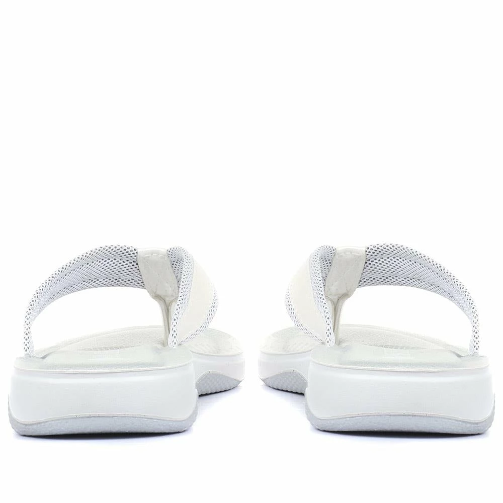 Pavers Toe Post Sandals - INB33009 / 319 760 9 Pavers Toe Post Sandals - INB33009 / 319 760