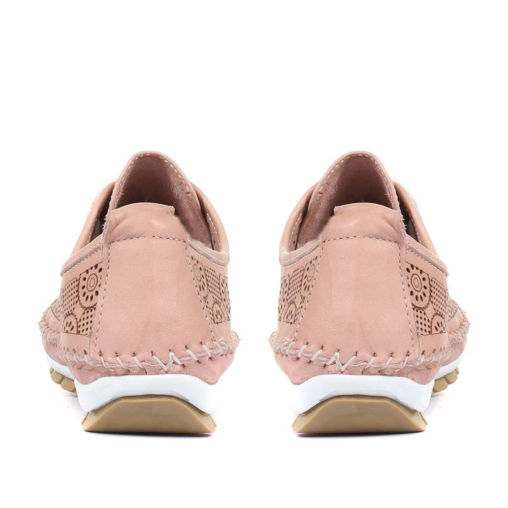 Pavers Wide Fit Leather Lace-Up Trainers - SIMIN33001 / 320 597 4 Pavers Wide Fit Leather Lace-Up Trainers - SIMIN33001 / 320 597