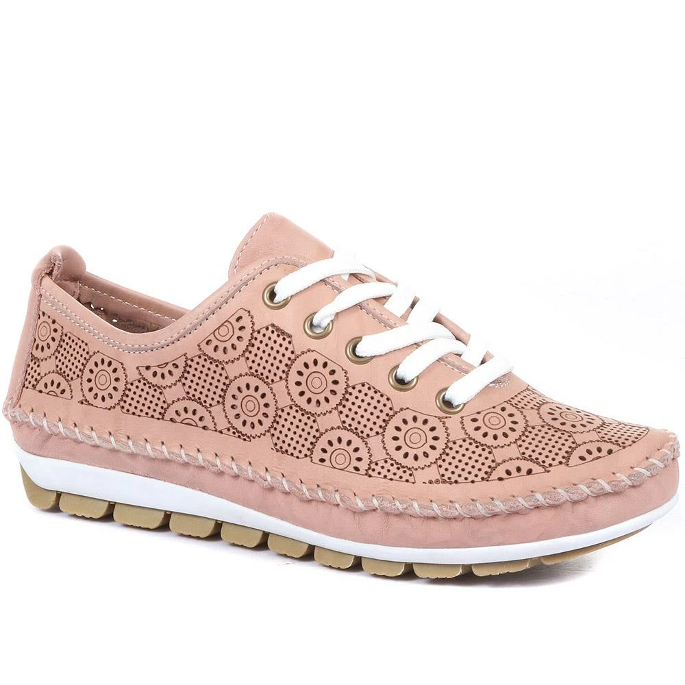 Pavers Wide Fit Leather Lace-Up Trainers - SIMIN33001 / 320 597 1 Pavers Wide Fit Leather Lace-Up Trainers - SIMIN33001 / 320 597