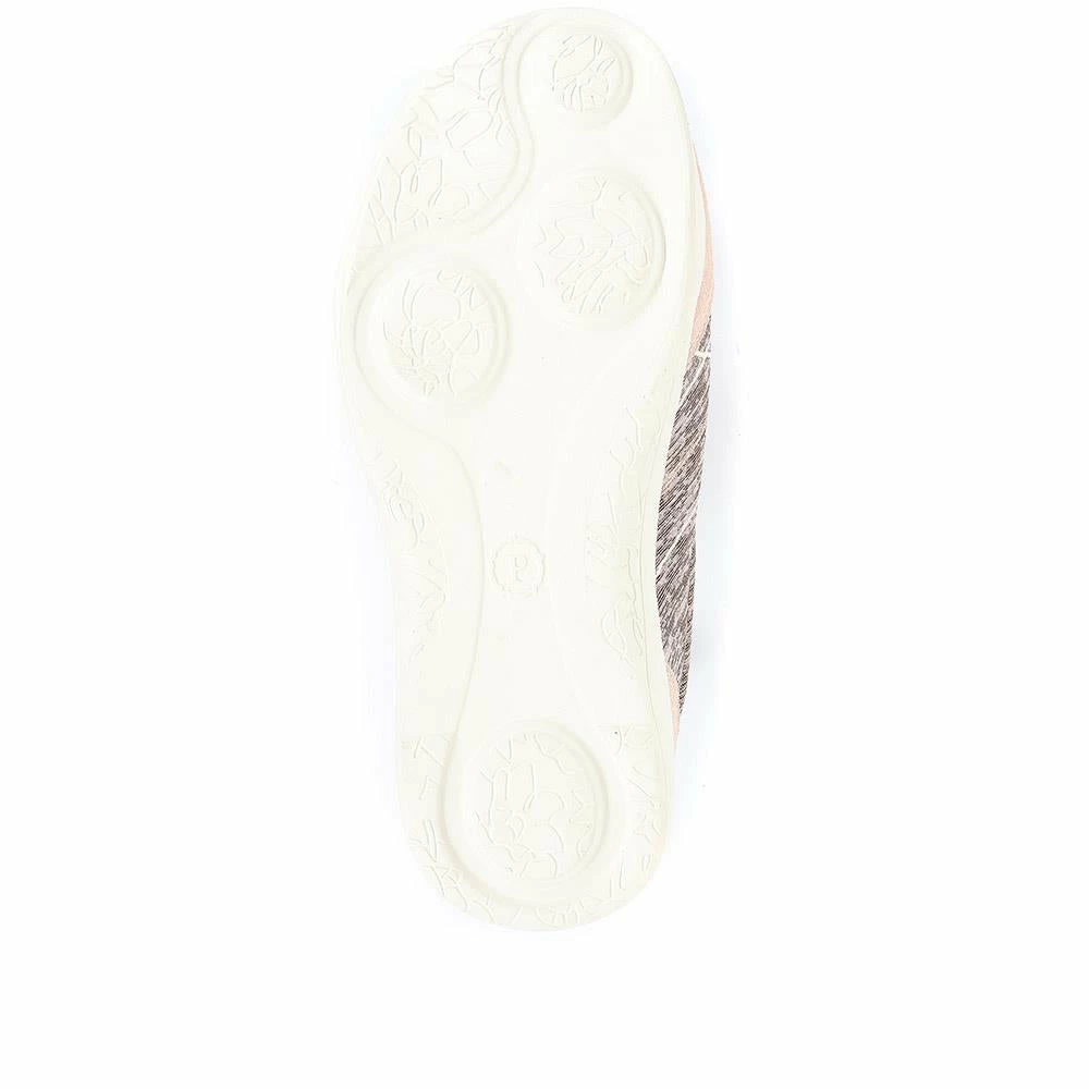 Pavers Shoes Wide Fit Bungee Trainer Pumps - BRK33051 / 320 628 16 Pavers Shoes Wide Fit Bungee Trainer Pumps - BRK33051 / 320 628