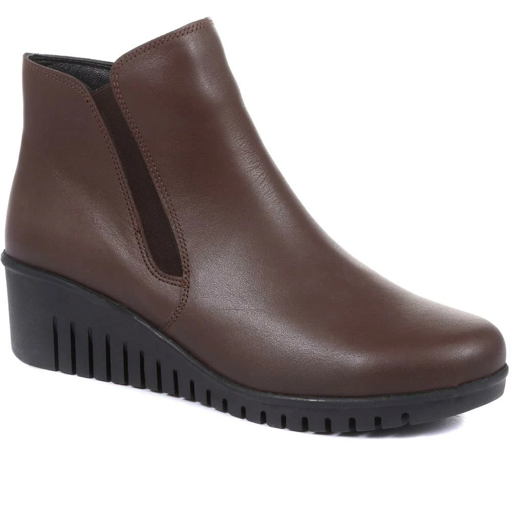 Pavers Wedge Leather Chelsea Boots - ESFA34001 / 320 576 1 Pavers Wedge Leather Chelsea Boots - ESFA34001 / 320 576