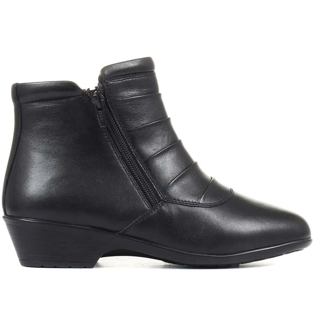 Pavers Women's Sleek Leather Ankle Boots - KF34007 / 320 900 / 320 900 Wide Fit 5 Pavers Women's Sleek Leather Ankle Boots - KF34007 / 320 900 / 320 900 Wide Fit