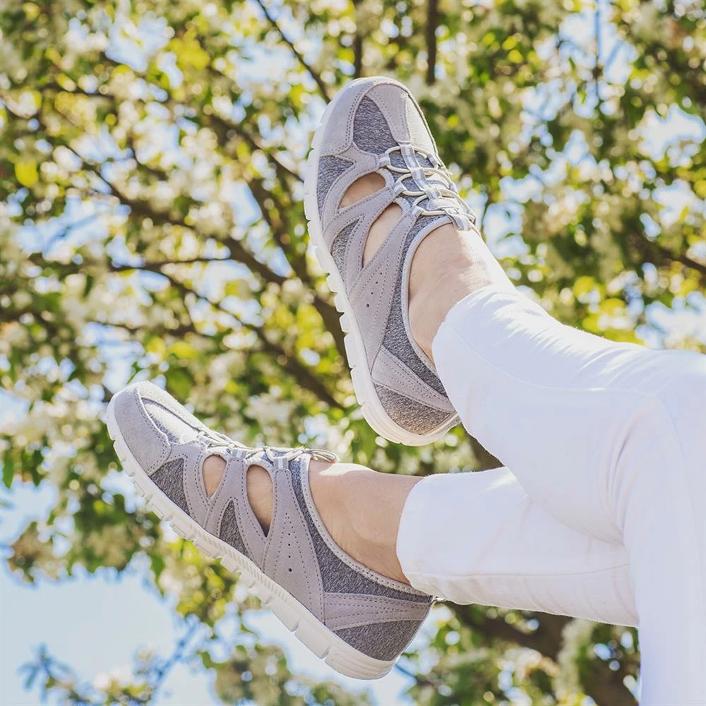 Pavers Wide Fit Slip On Sneakers / 319 644 20 Pavers Wide Fit Slip On Sneakers / 319 644