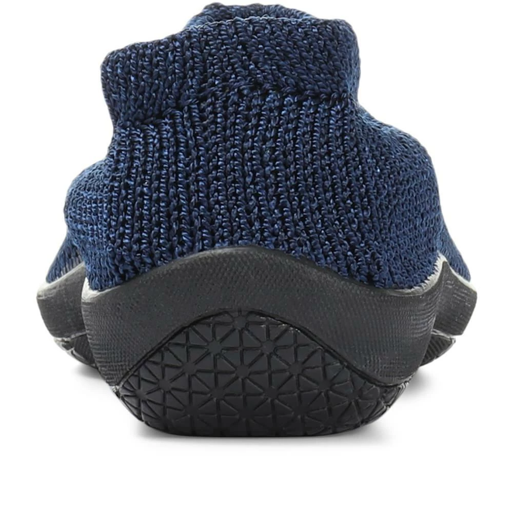 Pavers Stretch Fit Slippers - PLU1501 / 125 054 Wide Fit 9 Pavers Stretch Fit Slippers - PLU1501 / 125 054 Wide Fit