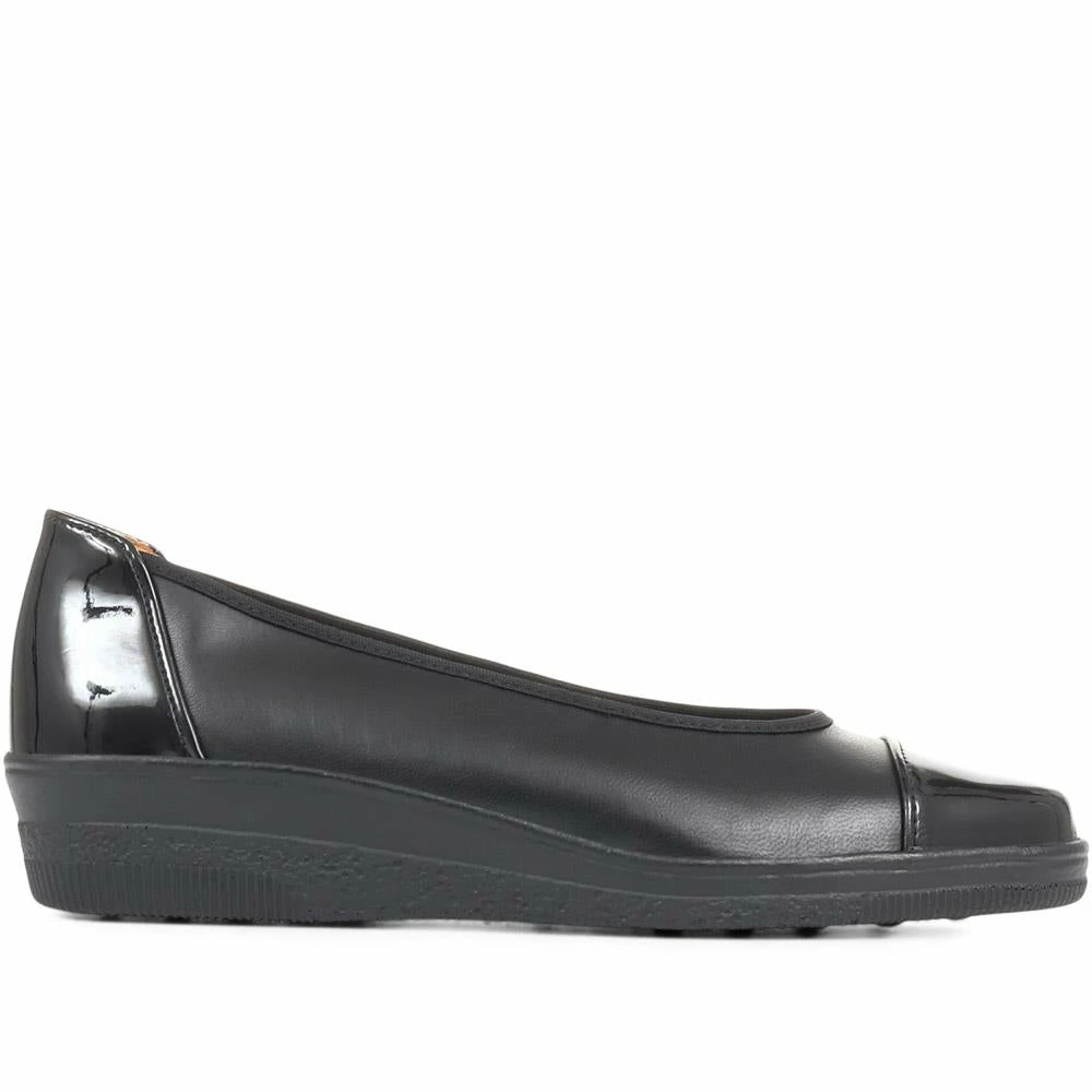 Gabor Petunia Ballet Pumps - GAB35504 / 321 587 3 Gabor Petunia Ballet Pumps - GAB35504 / 321 587