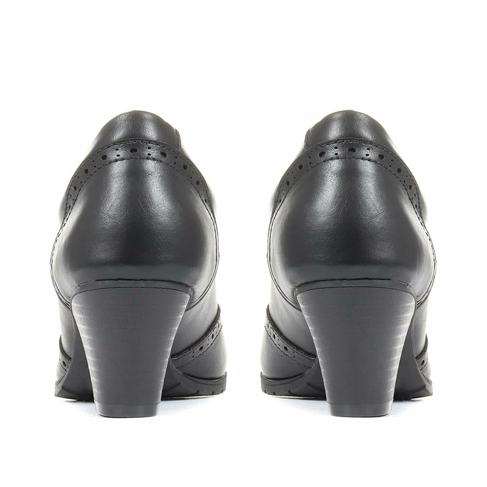 Pavers Smart Heeled Brogues - WBINS34245 / 321 298 Shoes 4 Pavers Smart Heeled Brogues - WBINS34245 / 321 298 Shoes