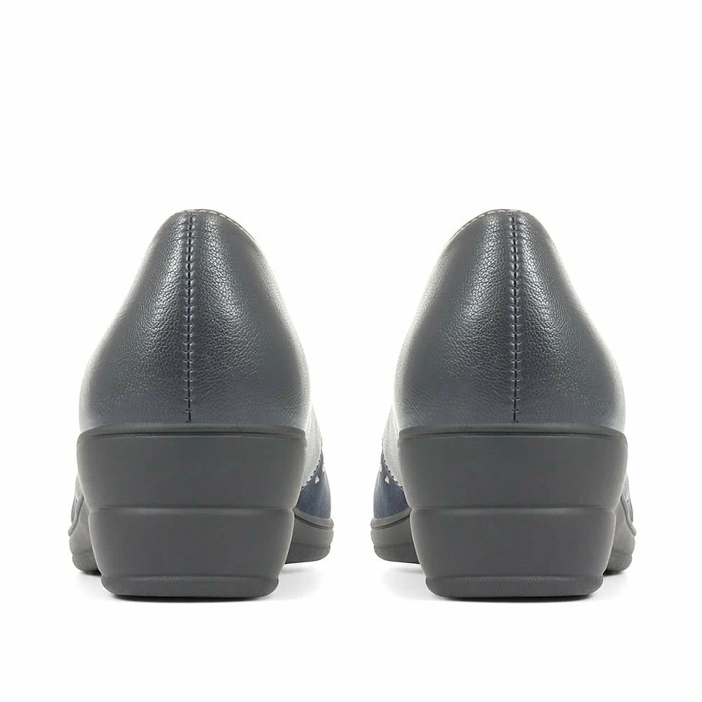 Pavers Low Wedge Slip On Shoes - WOIL35013 / 321 714 9 Pavers Low Wedge Slip On Shoes - WOIL35013 / 321 714